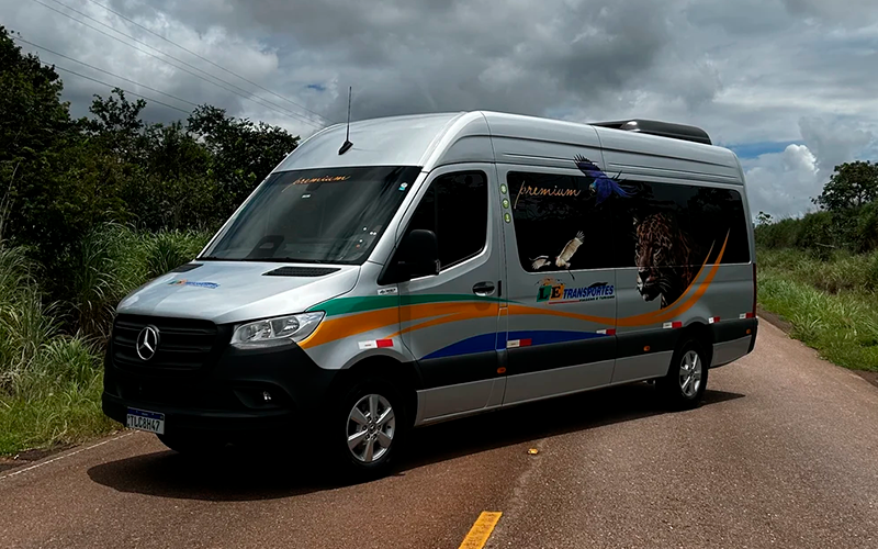 Van Premium - LE Transportes